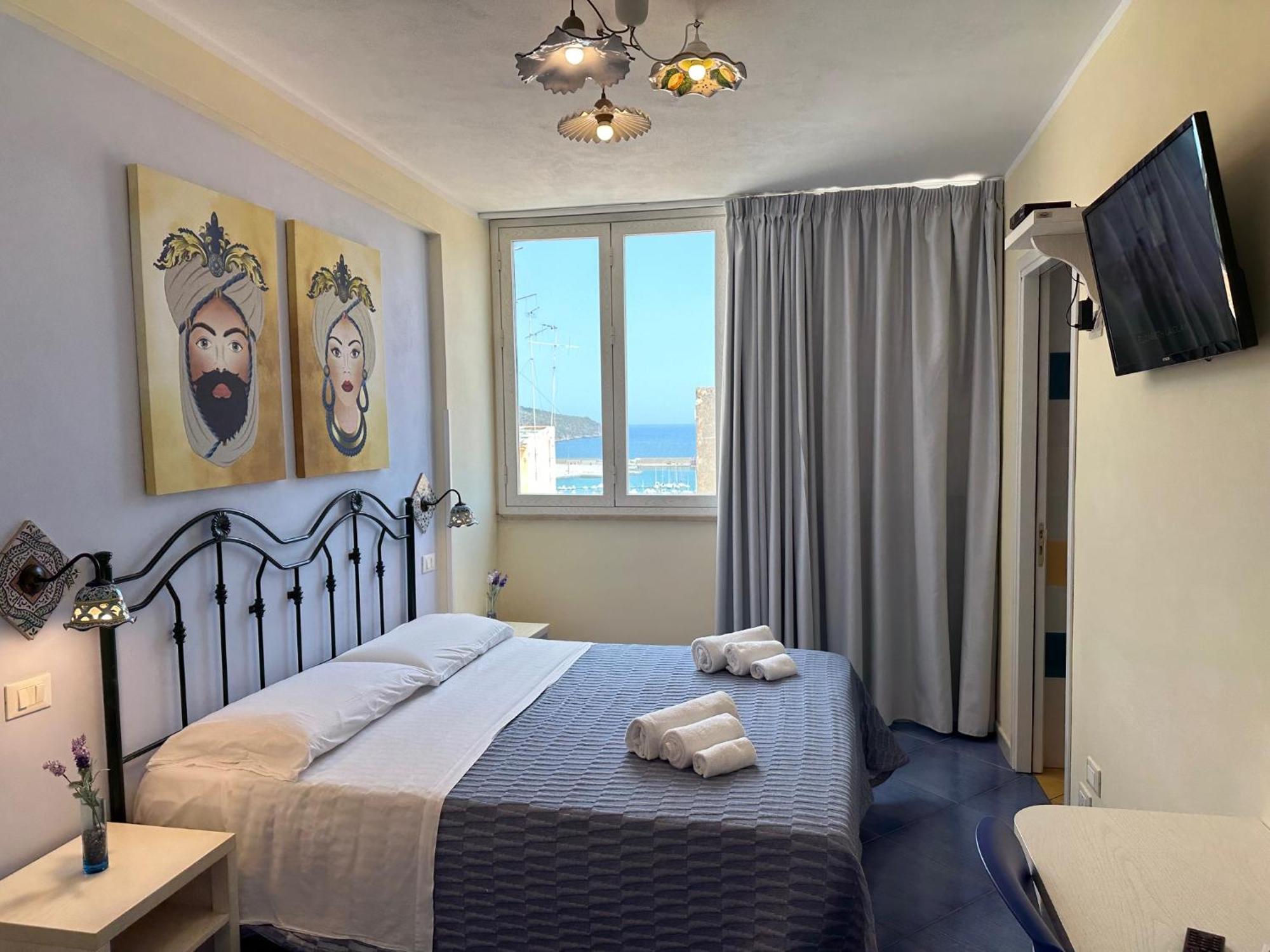 Badia Rooms & Breakfast Castellammare del Golfo Exterior photo